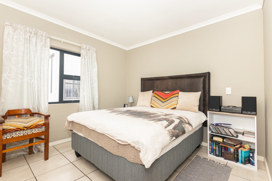 6 Bedroom Property for Sale in Parklands North Western Cape